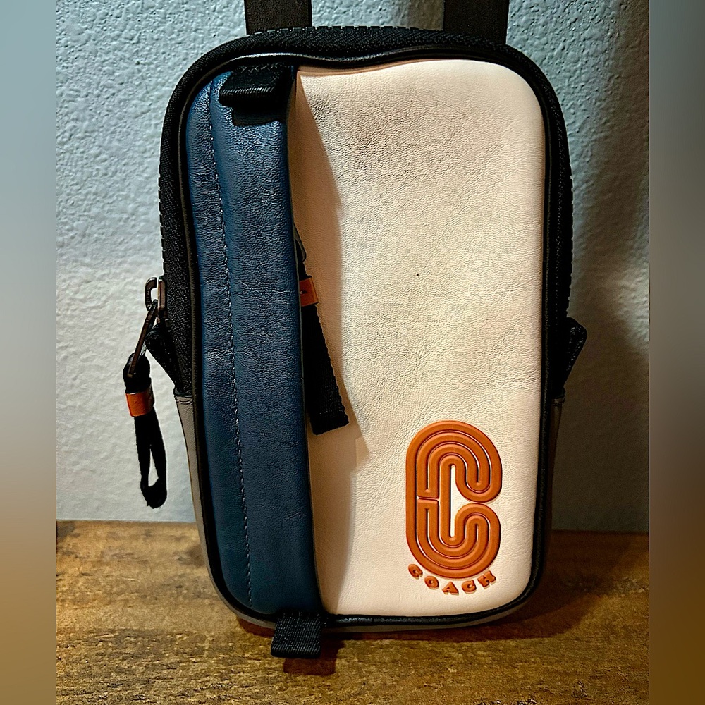 Coach Hybrid Pouch